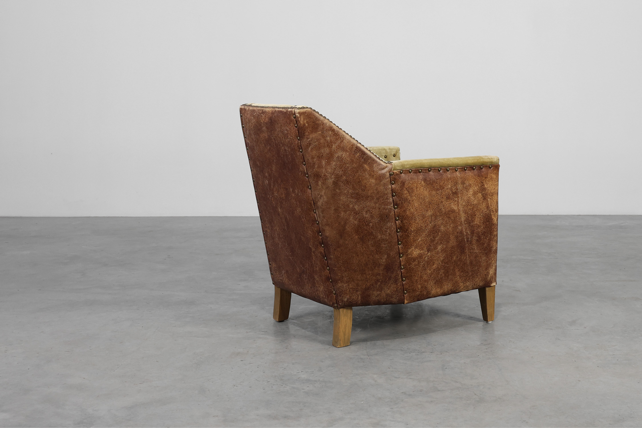 Sculptural Art Deco Armchair, France 1930sthumbnail